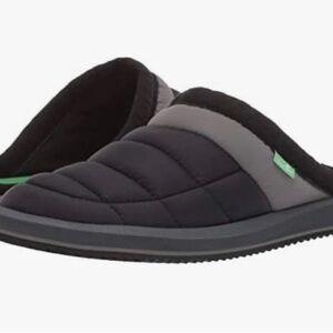 New Sanuk Lil’ Puffer Black Slides Size 4 NWT